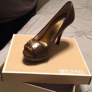 Michael Kors MUST HAVE Shoes
